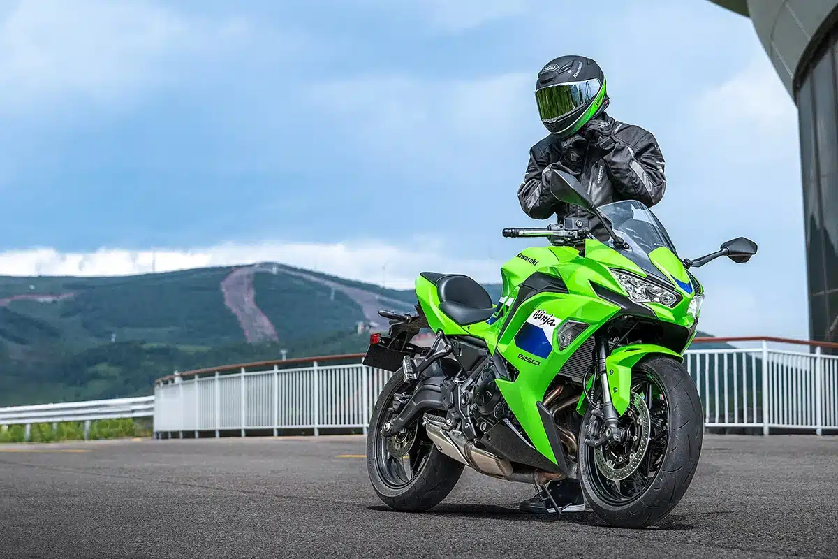 Kawasaki geeft Ninja 650 flinke upgrade voor 2027 | Motorfreaks